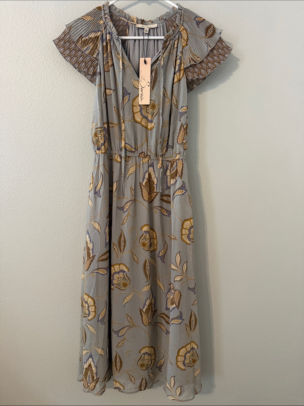 Smocked Sleeve Floral Midi Dress in Dove Gray and Gold
